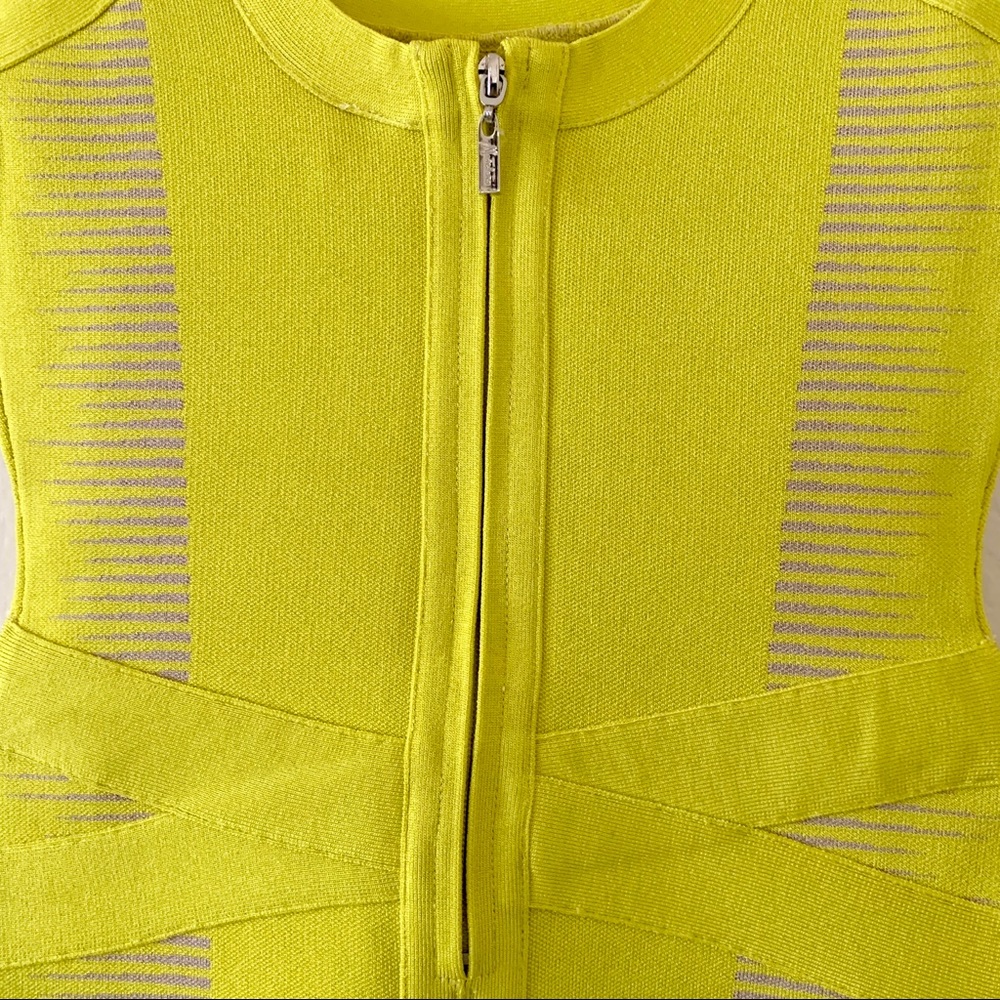 NWT MARCIANO Bandage Bodycon Printed Dress in Neon - Picture 4 of 6